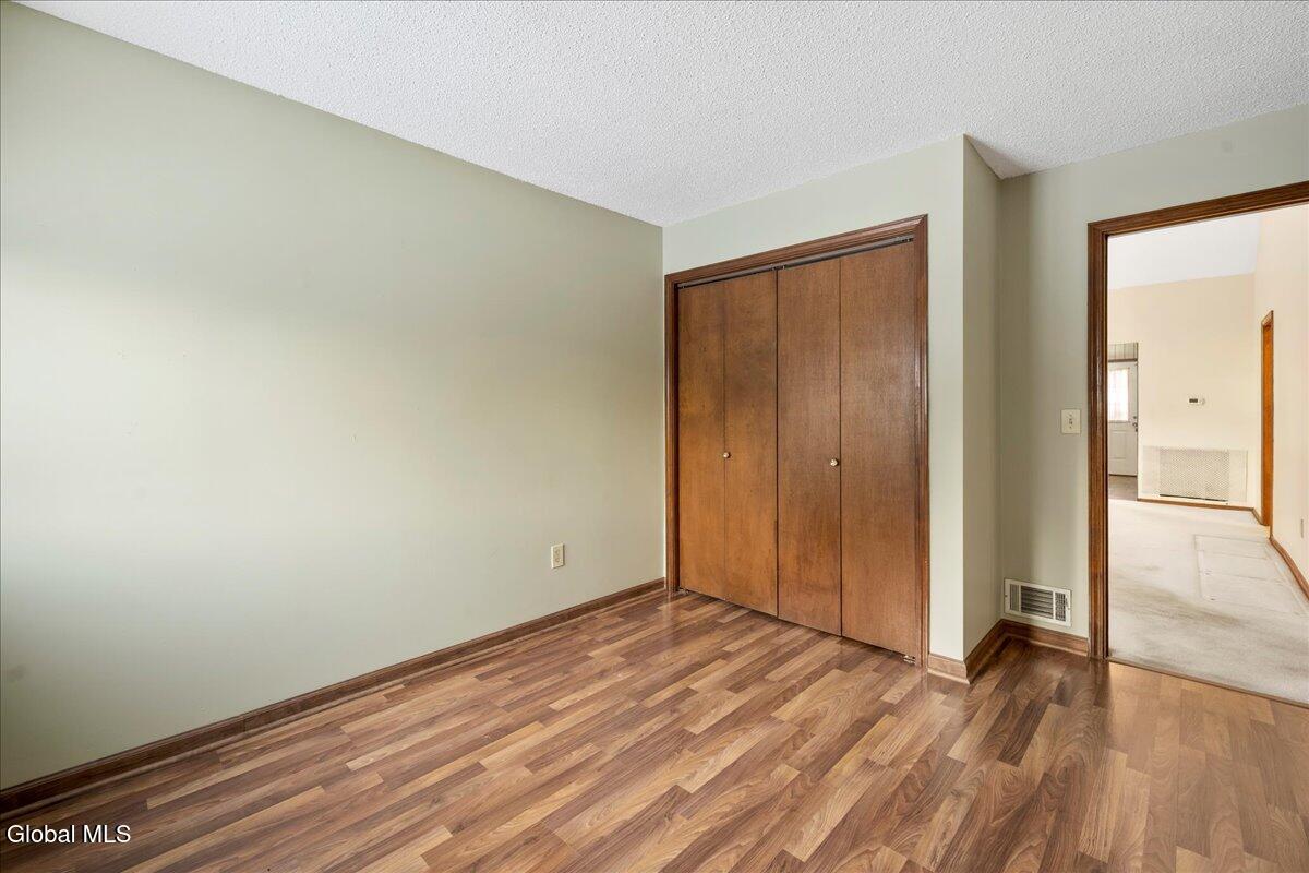 17 Oxford Road Bethlehem, NY 12159 - Photo 21 of 29 21