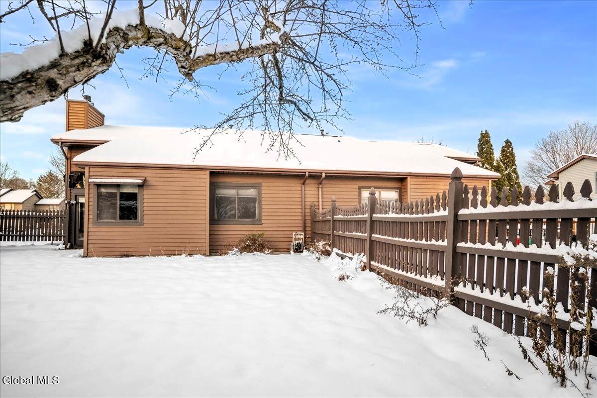 17 Oxford Road Bethlehem, NY 12159 - Photo 26 of 29 26