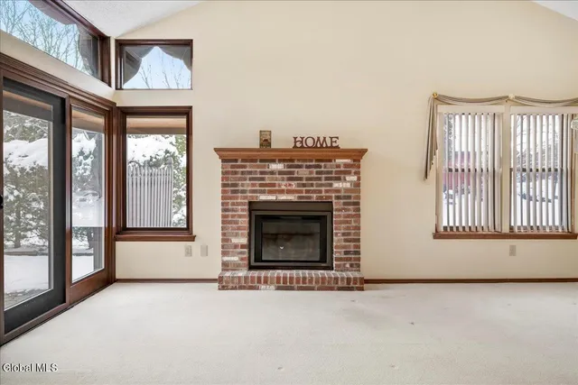 $298,900 | 17 Oxford Road, Bethlehem, NY 12159