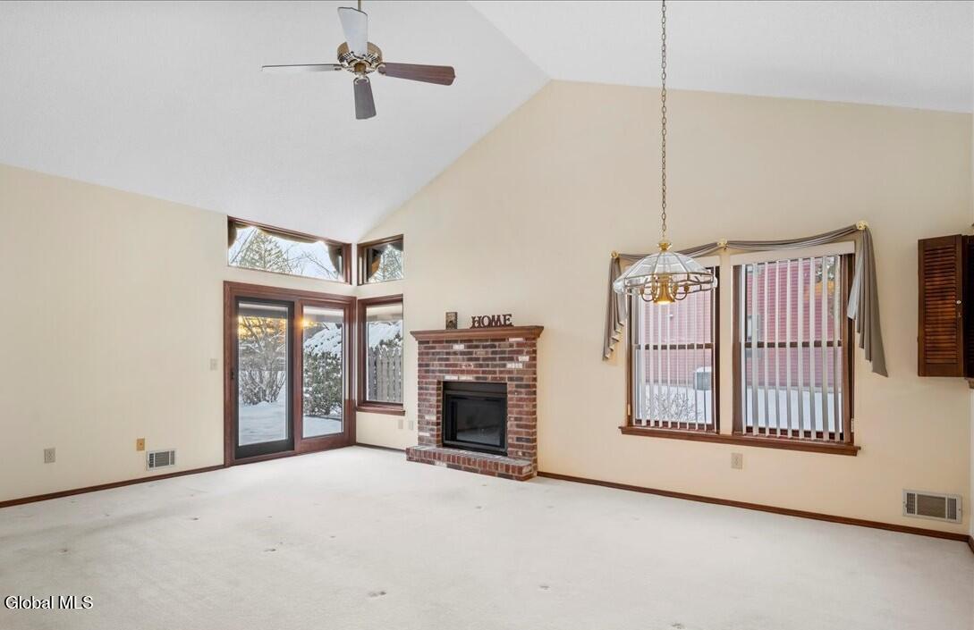 17 Oxford Road Bethlehem, NY 12159 - Photo 9 of 29 9