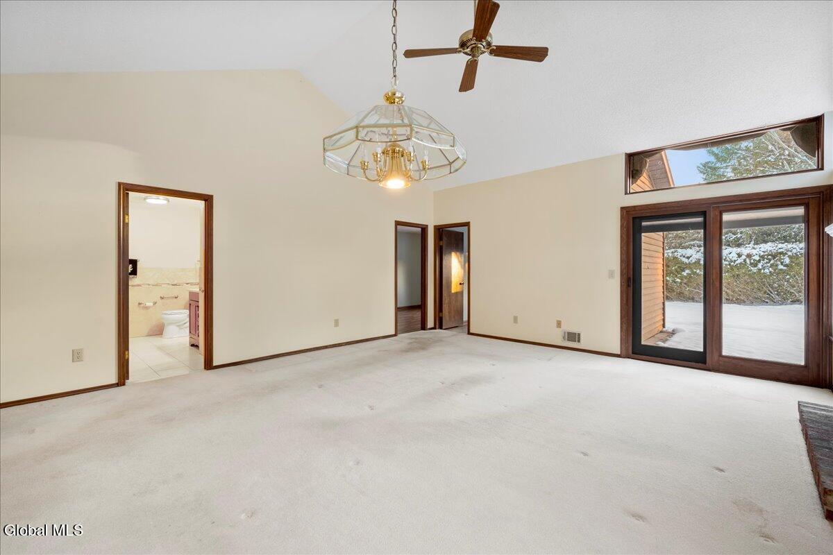 17 Oxford Road Bethlehem, NY 12159 - Photo 10 of 29 10