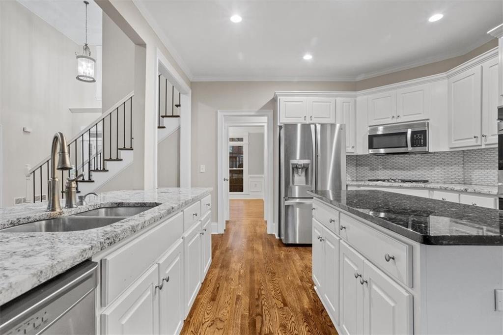 226 Crescent Moon Way Canton, GA 30114 - Photo 10 of 55