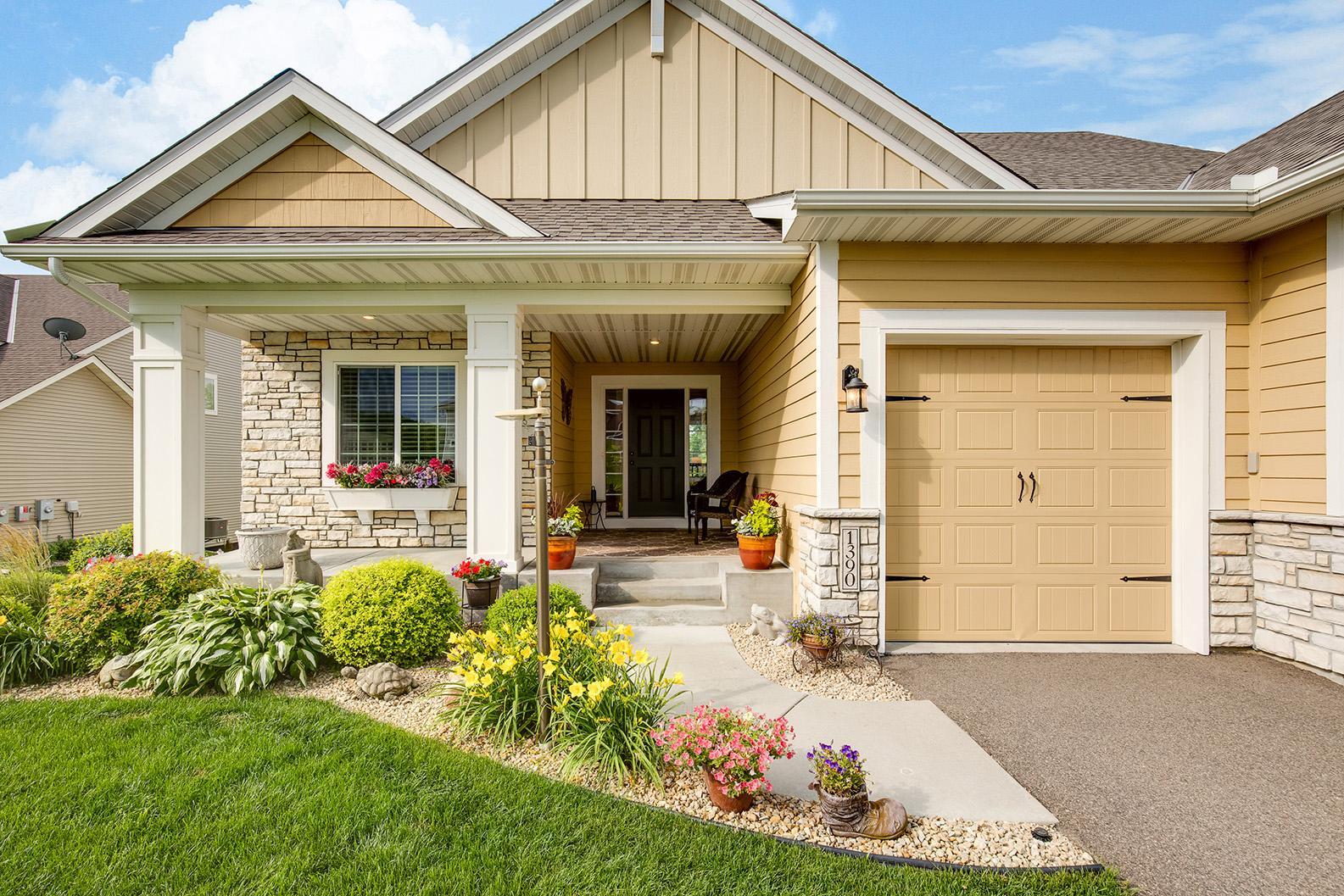 1390 Maple Ridge Court Shakopee, MN 55379 - Photo 2 of 46 Gallery Image 2