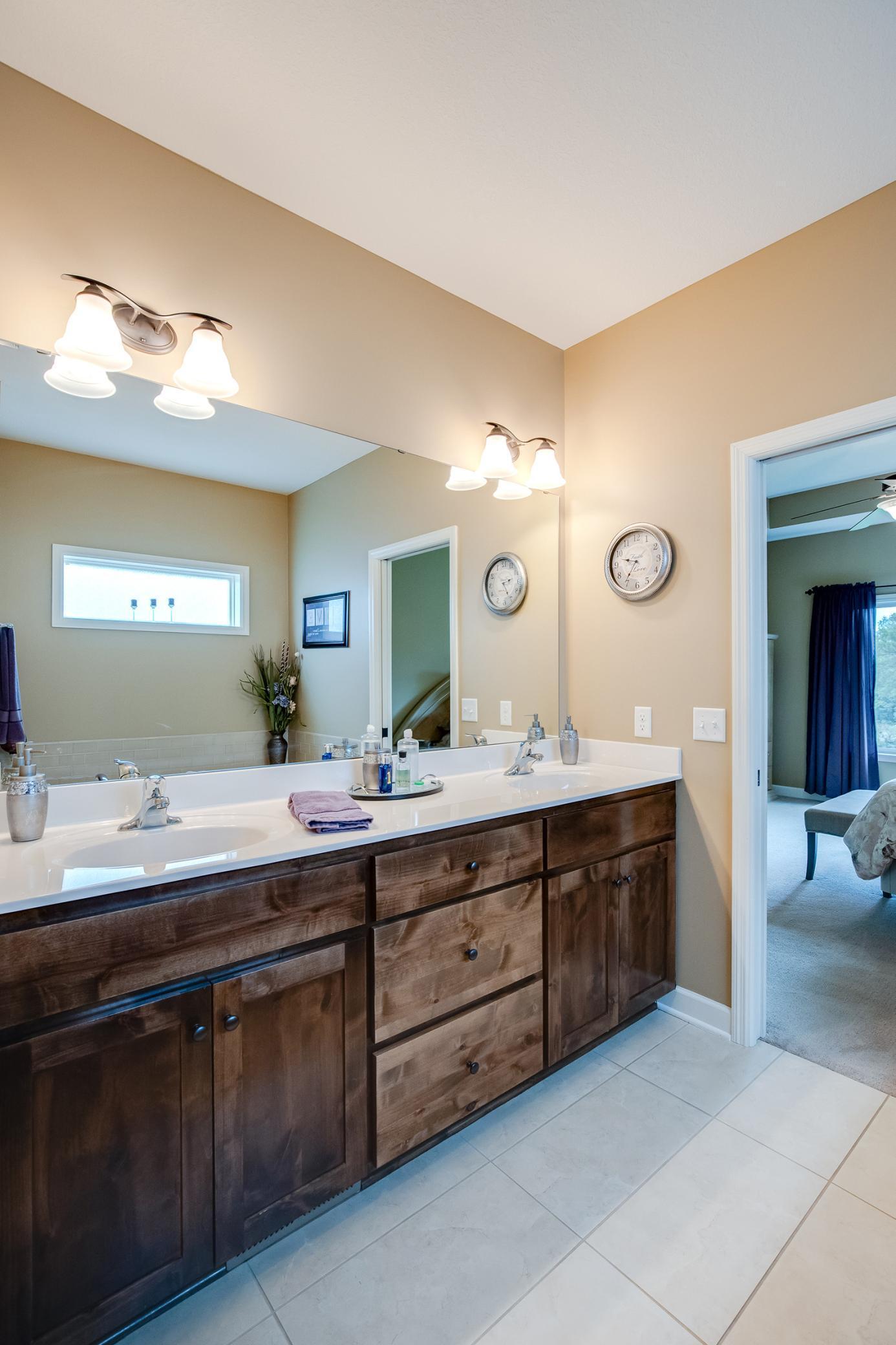 1390 Maple Ridge Court Shakopee, MN 55379 - Photo 18 of 46 Gallery Image 18