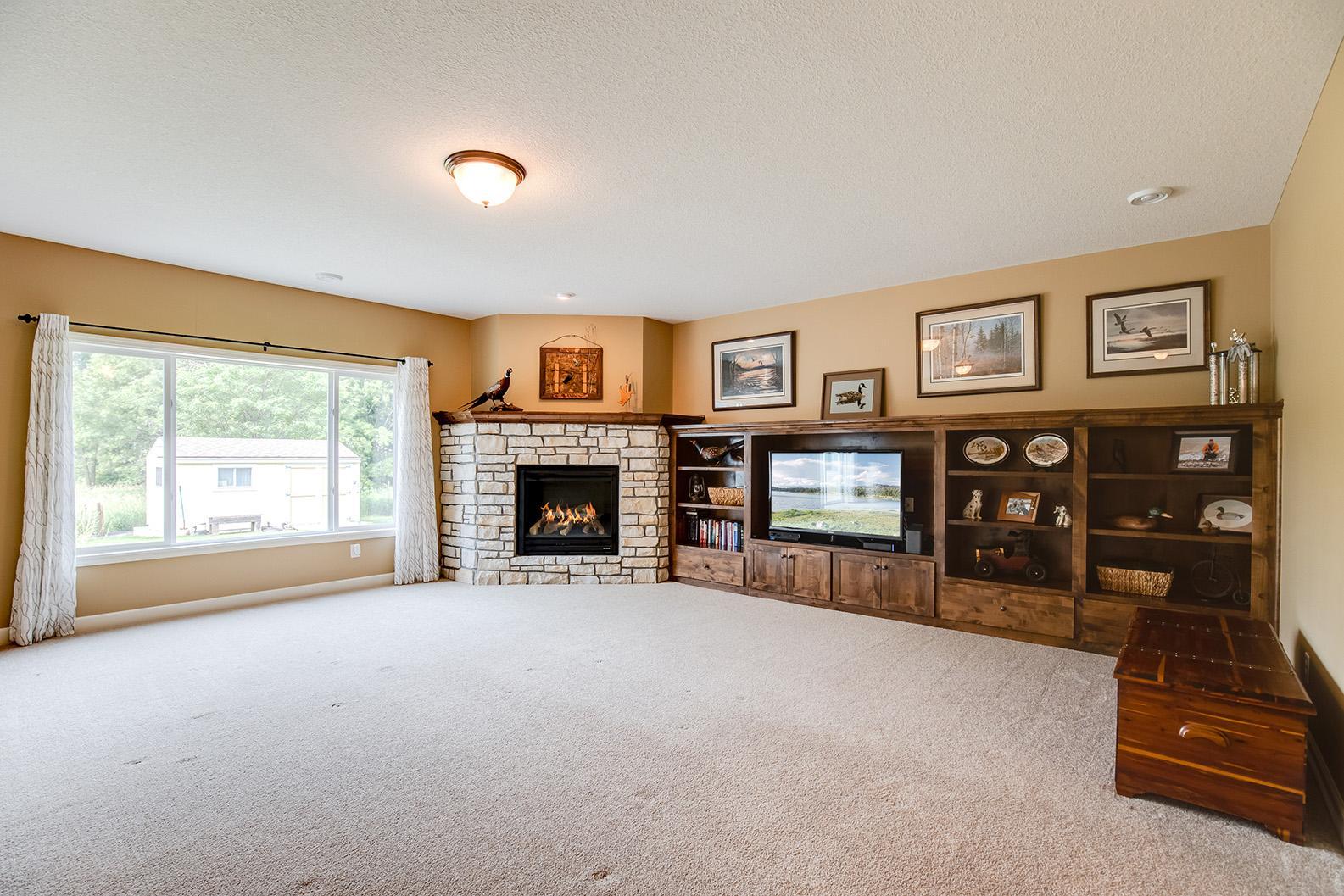 1390 Maple Ridge Court Shakopee, MN 55379 - Photo 27 of 46 Gallery Image 27