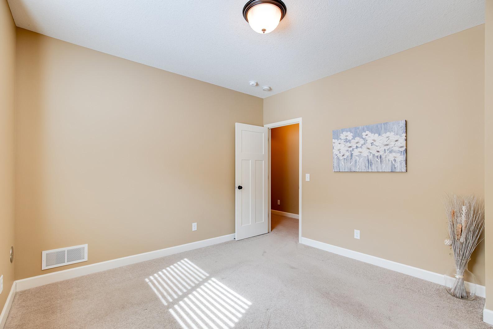 1390 Maple Ridge Court Shakopee, MN 55379 - Photo 33 of 46 Gallery Image 33