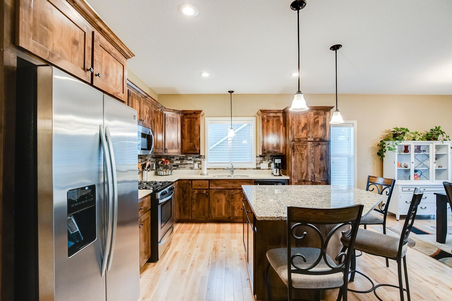 1390 Maple Ridge Court Shakopee, MN 55379 - Photo 6 of 46 Gallery Image 6