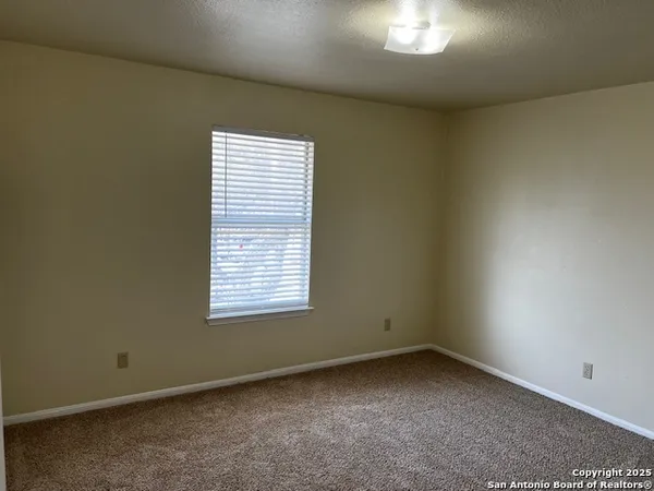 $2,300 | 13602 Possum Hill, San Antonio, TX 78232