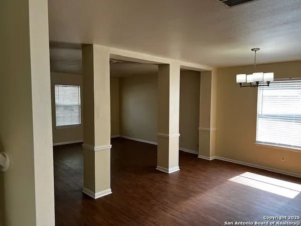 $2,300 | 13602 Possum Hill, San Antonio, TX 78232