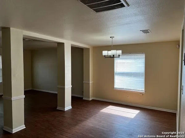 $2,300 | 13602 Possum Hill, San Antonio, TX 78232