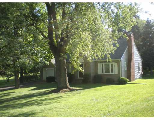 976 Cleland Mill Road New Castle, PA 16102 - Photo 1 of 14 Exterior Front.