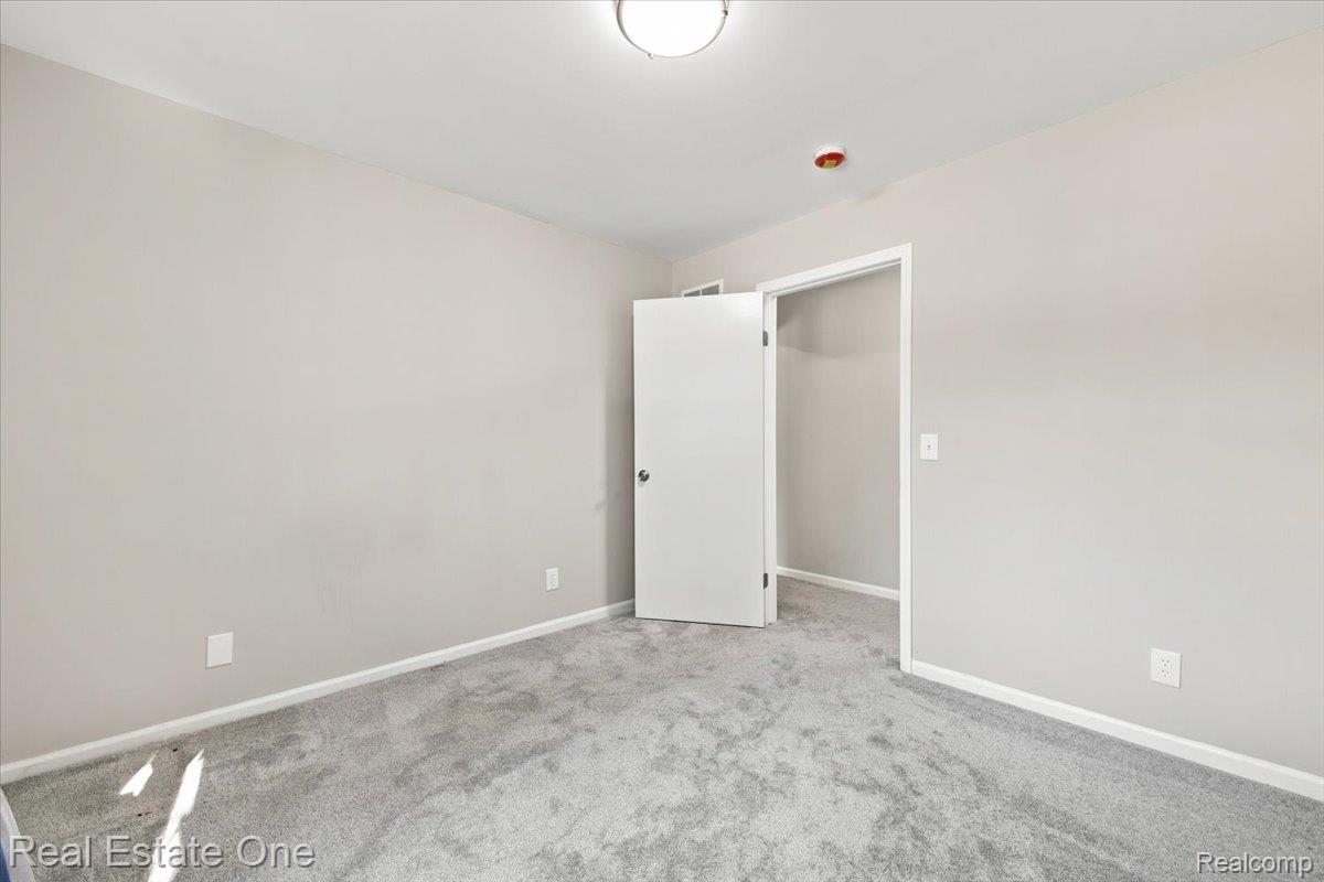 2931 Wisconsin Road Troy, MI 48083 - Photo 20 of 41 24-022_IMG_8496.jpg