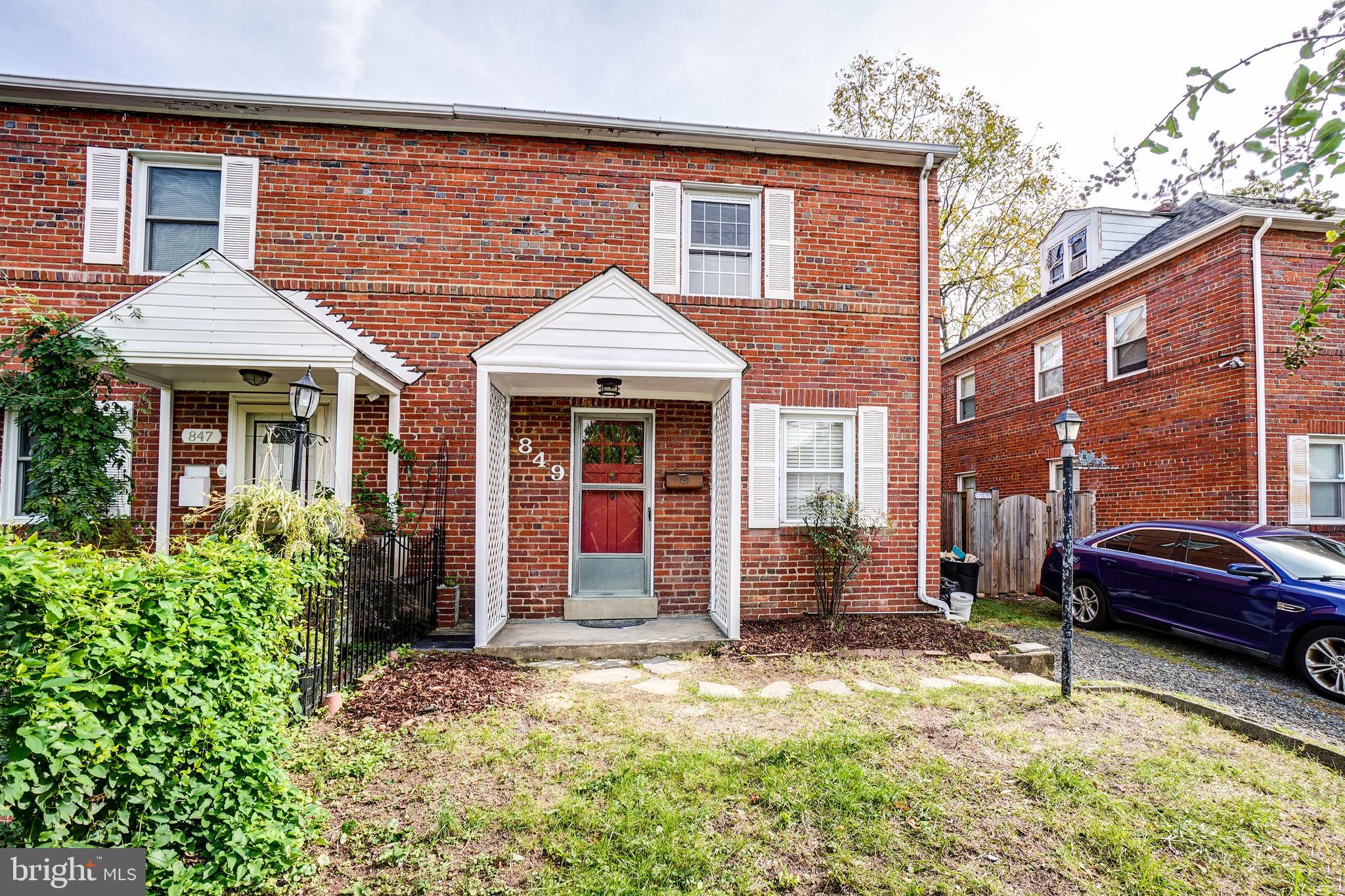 849 South Glebe Road Arlington, VA 22204 - Photo 2 of 38 Fully updated duplex - NO HOA!!