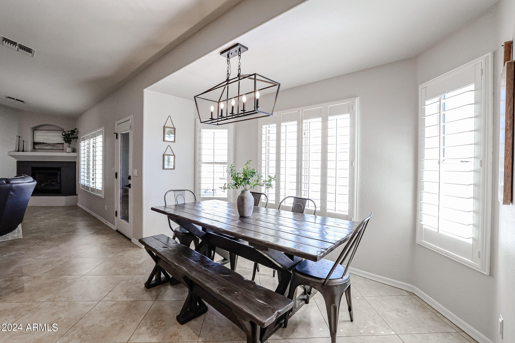 1135 North Signal Butte Road Mesa, AZ 85207 - Photo 15 of 67 Beautiful Chandelier