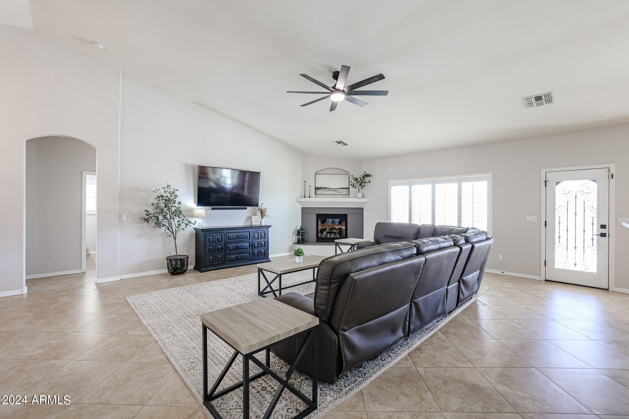 1135 North Signal Butte Road Mesa, AZ 85207 - Photo 17 of 67 Spacious Great Room