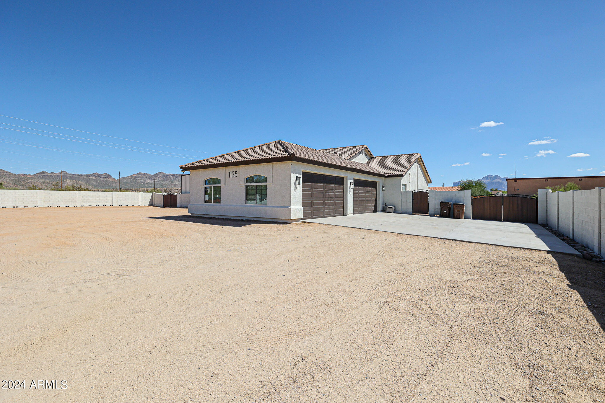 1135 North Signal Butte Road Mesa, AZ 85207 - Photo 3 of 67 4 Car Garage