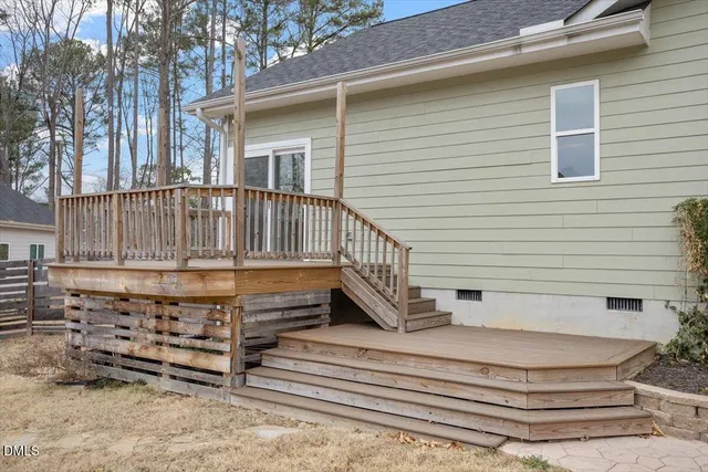 a view of house and outdoor space