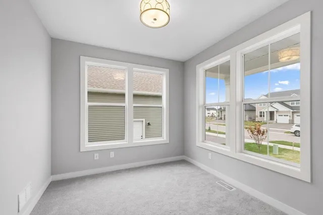 $699,900 | 11797 35th Street North, Lake Elmo, MN 55042