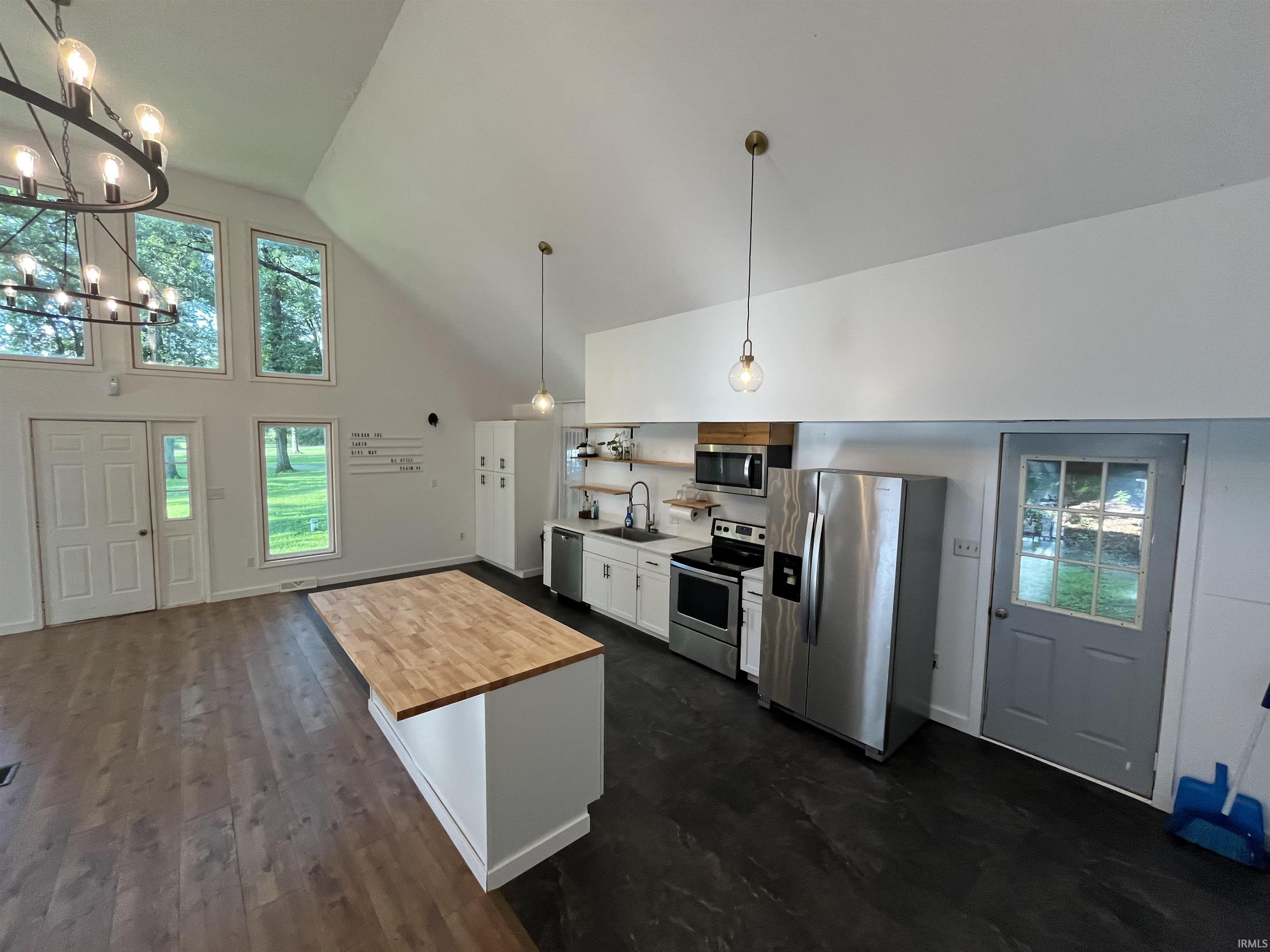 12011 Tyler Road Lakeville, IN 46536 - Photo 8 of 30