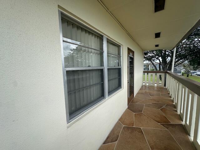 588 Mansfield M Boca Raton, FL 33434 - Photo 2 of 27 Walk Way