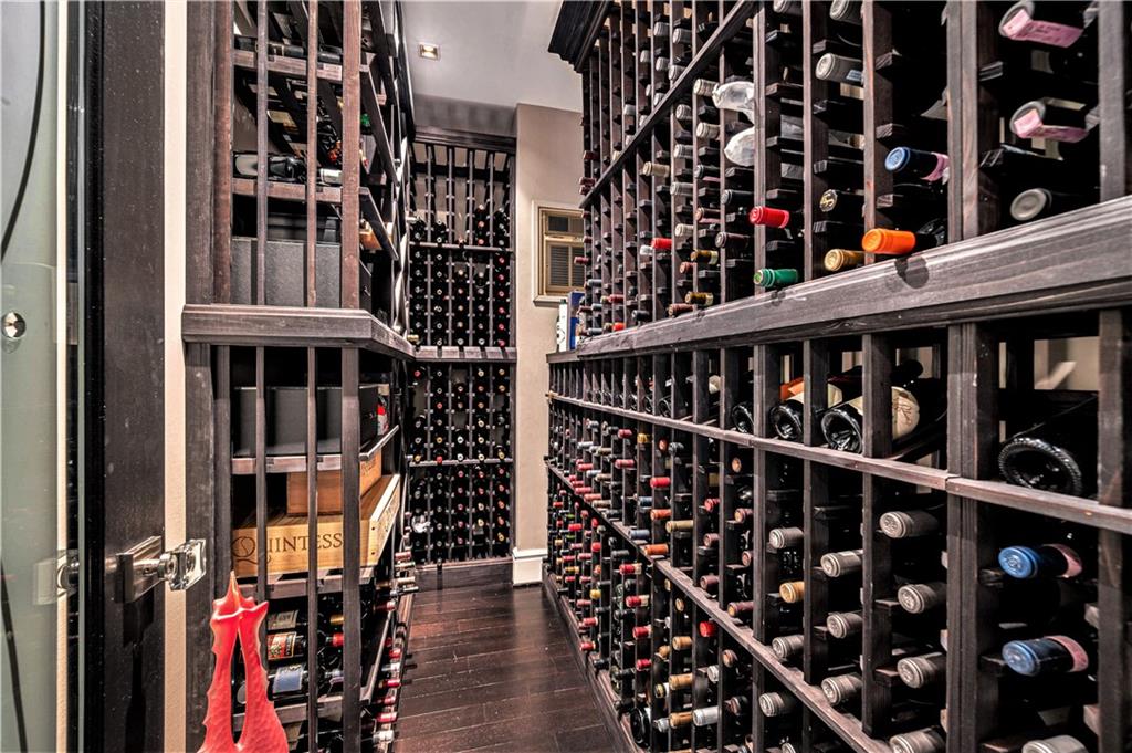 1901 Stratford Road Mission Hills, KS 66208 - Photo 12 of 55