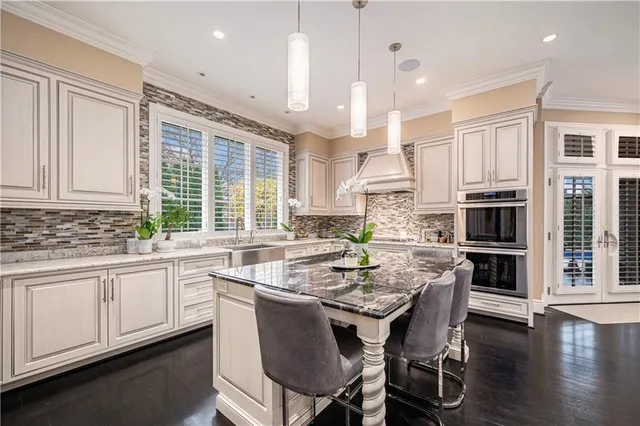 $3,450,000 | 1901 Stratford Road, Mission Hills, KS 66208