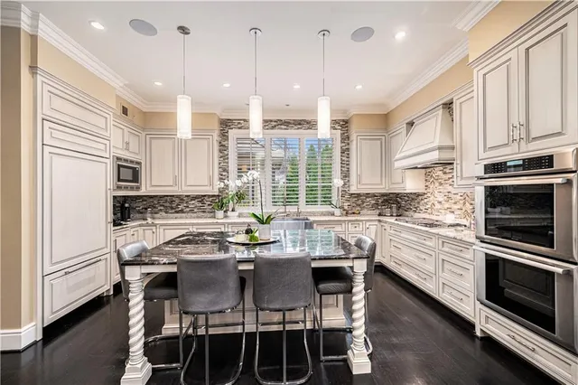 $3,450,000 | 1901 Stratford Road, Mission Hills, KS 66208