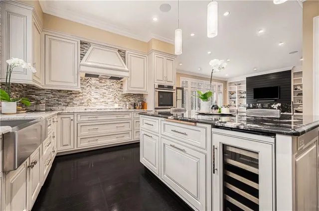 $3,450,000 | 1901 Stratford Road, Mission Hills, KS 66208