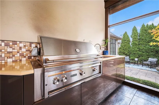 $3,450,000 | 1901 Stratford Road, Mission Hills, KS 66208