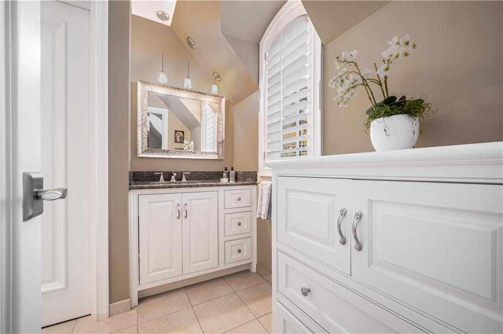 1901 Stratford Road Mission Hills, KS 66208 - Photo 34 of 58