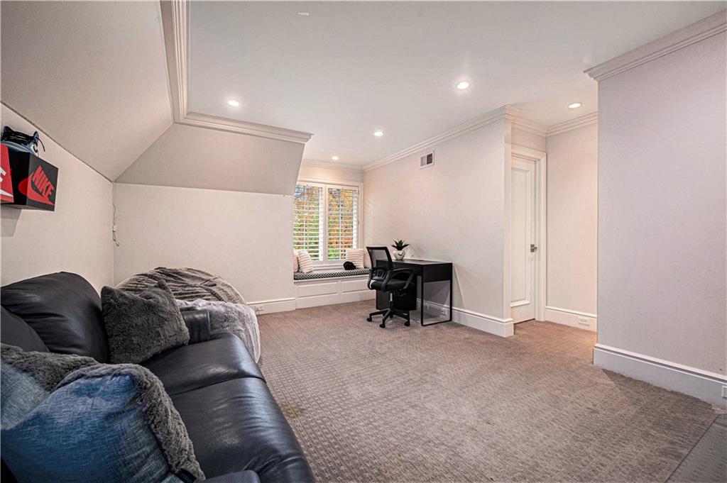 1901 Stratford Road Mission Hills, KS 66208 - Photo 34 of 55