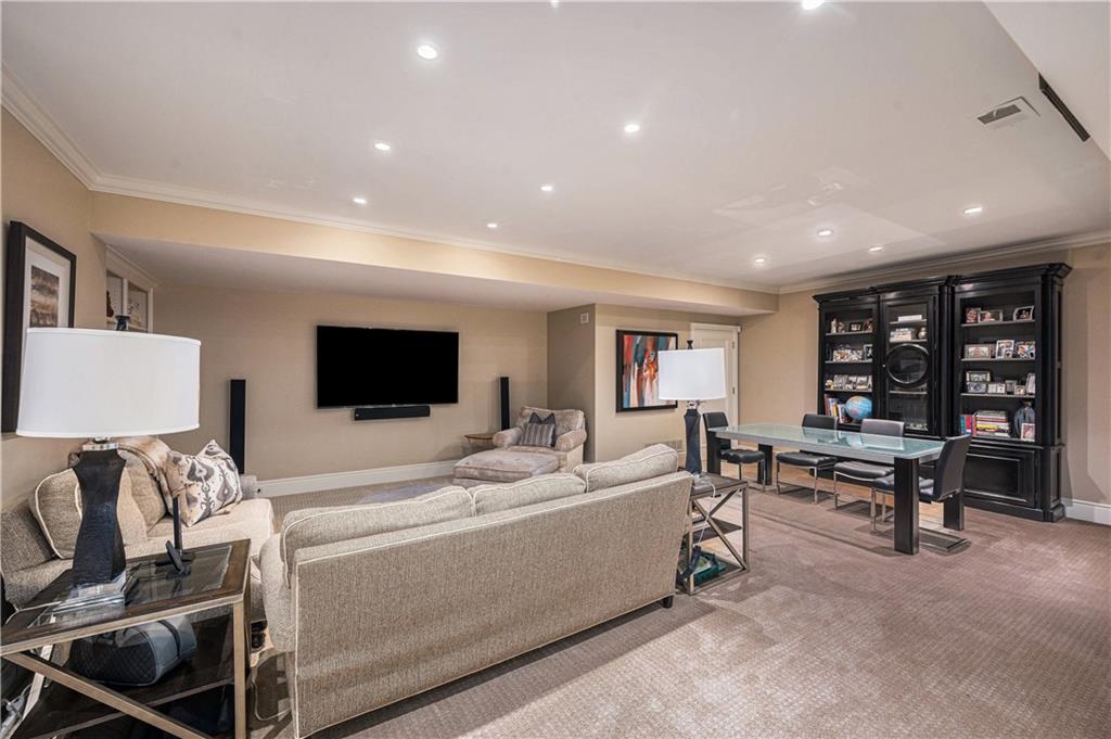 1901 Stratford Road Mission Hills, KS 66208 - Photo 40 of 58