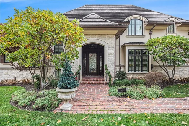 $3,450,000 | 1901 Stratford Road, Mission Hills, KS 66208