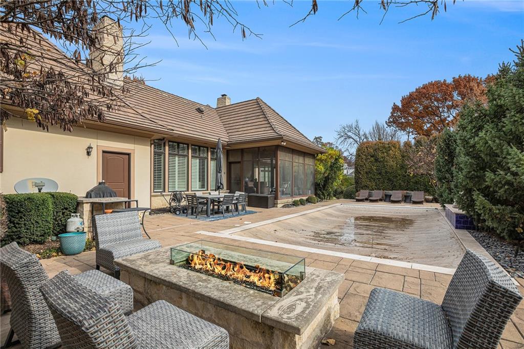 1901 Stratford Road Mission Hills, KS 66208 - Photo 46 of 55