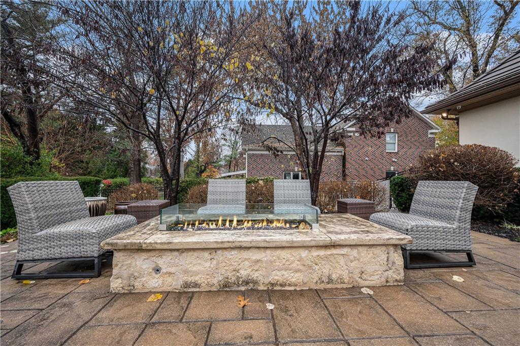 1901 Stratford Road Mission Hills, KS 66208 - Photo 47 of 55