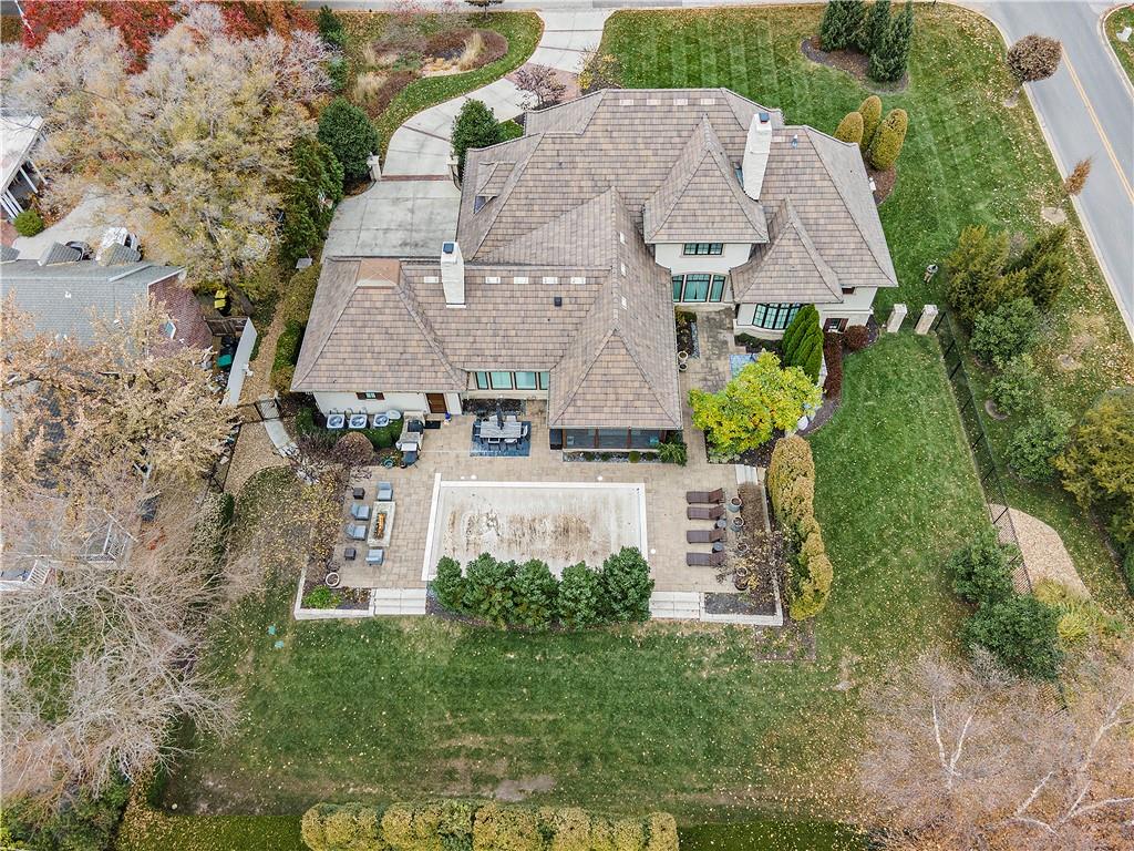 1901 Stratford Road Mission Hills, KS 66208 - Photo 52 of 55