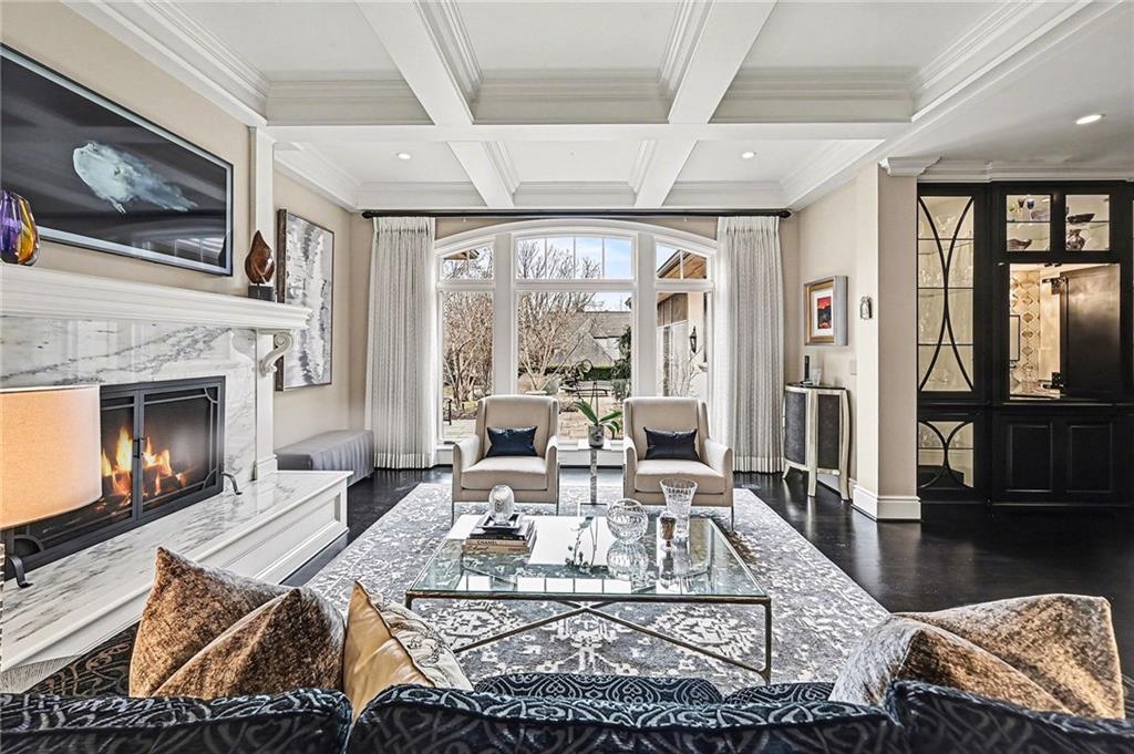 1901 Stratford Road Mission Hills, KS 66208 - Photo 8 of 58