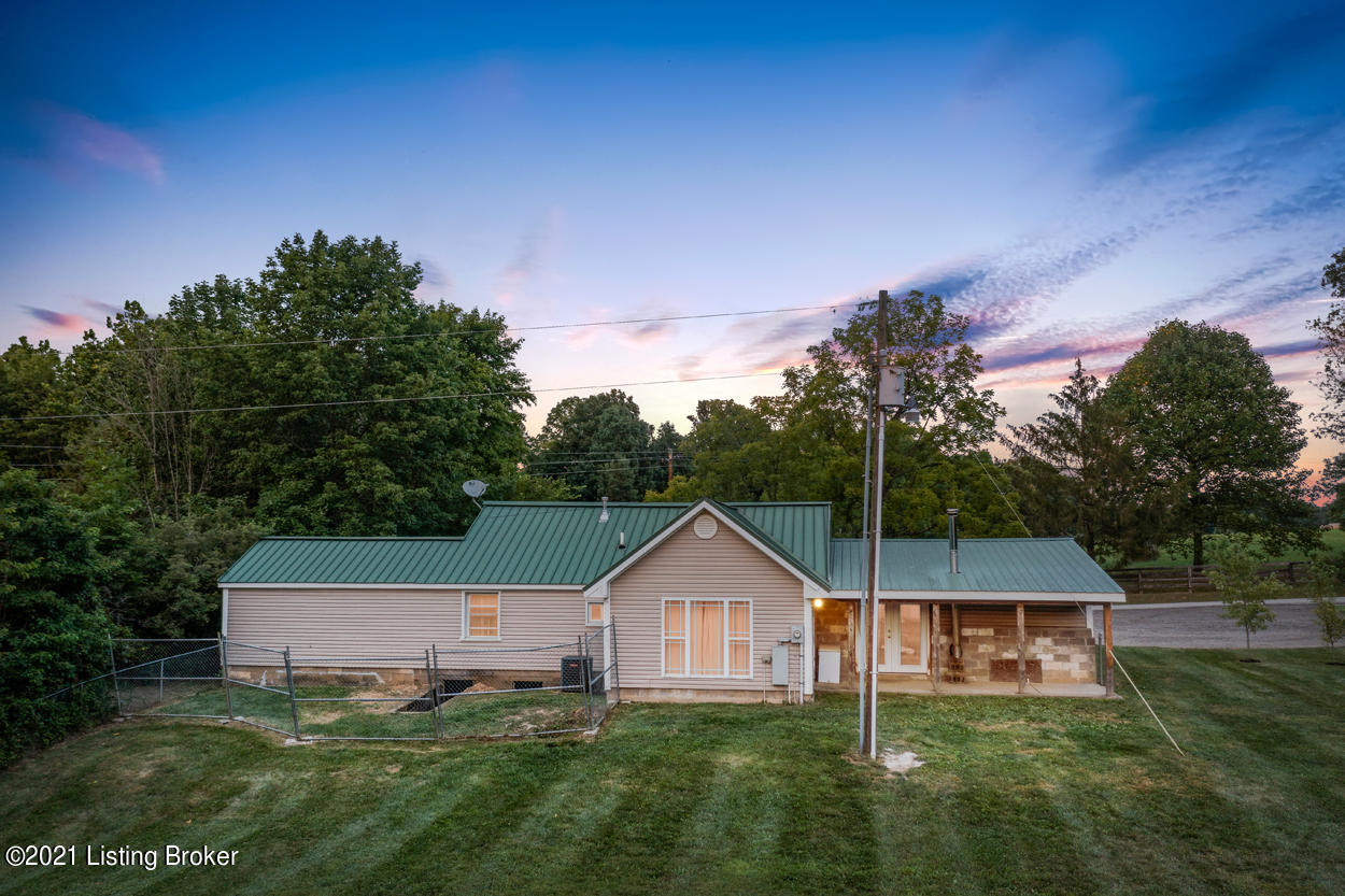 4167 Webb Road Simpsonville, KY 40067 - Photo 9 of 47 Side twilight