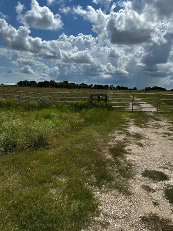 $399,000 | 1994 FM 1994 Road, Guy, TX 77444