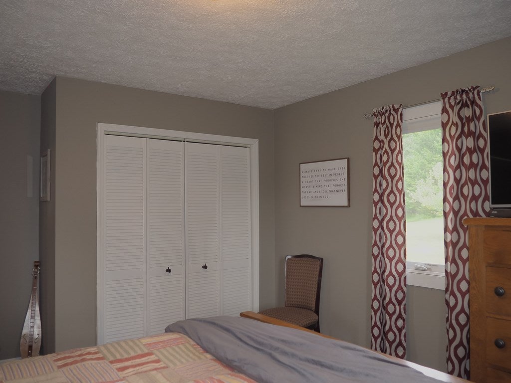 2138 Snow Hill Road Galax, VA 24333 - Photo 10 of 36 Gallery Image 10