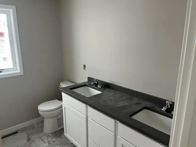 $439,900 | 2206 Elk Run Dr Pine Island Southeast, Pine Island, MN 55963