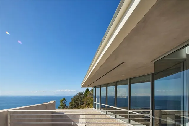 $4,995,000 | 704 Nyes Place, Laguna Beach, CA 92651