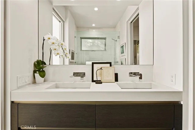 $4,995,000 | 704 Nyes Place, Laguna Beach, CA 92651