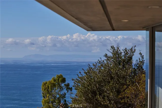 $4,995,000 | 704 Nyes Place, Laguna Beach, CA 92651