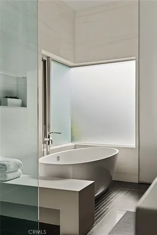 $4,995,000 | 704 Nyes Place, Laguna Beach, CA 92651