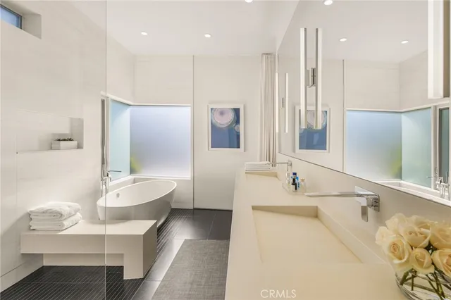 $4,995,000 | 704 Nyes Place, Laguna Beach, CA 92651