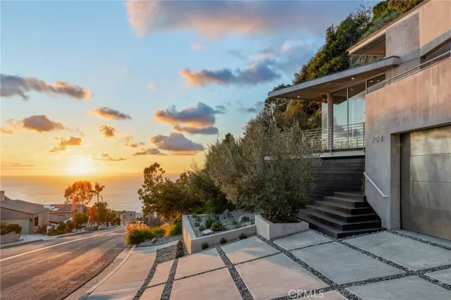 $4,995,000 | 704 Nyes Place, Laguna Beach, CA 92651