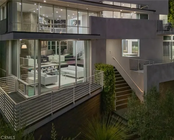 $4,995,000 | 704 Nyes Place, Laguna Beach, CA 92651