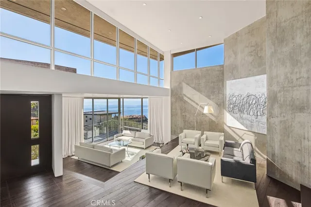 $4,995,000 | 704 Nyes Place, Laguna Beach, CA 92651