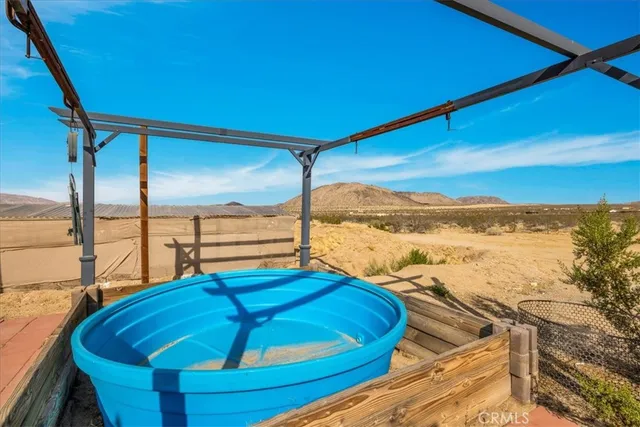 $299,999 | 4773 Shawnee Trail, Landers, CA 92285